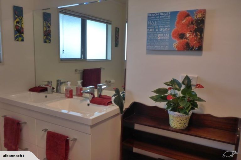 Photo of property in 9 Sand Dune Grove, Waikawa Beach, Levin, 5573