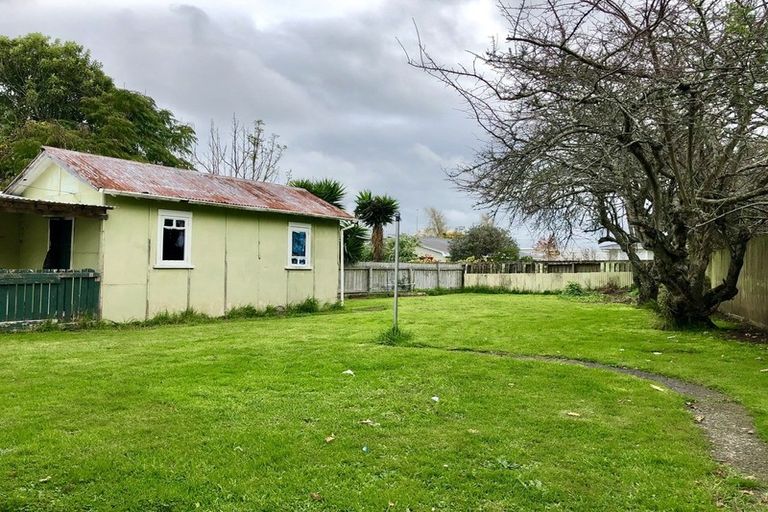 Photo of property in 2 Nield Road, Manurewa, Auckland, 2102