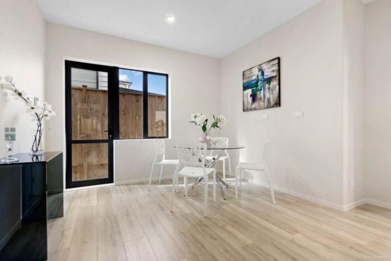 Photo of property in 8 Cooladawson Drive, Flat Bush, Auckland, 2019