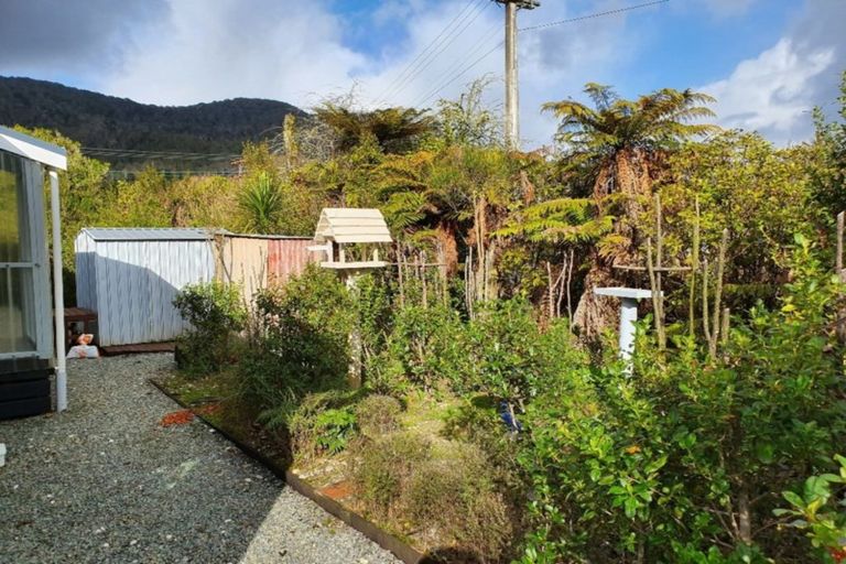 Photo of property in 34 Oxford Street, Taylorville, Greymouth, 7805
