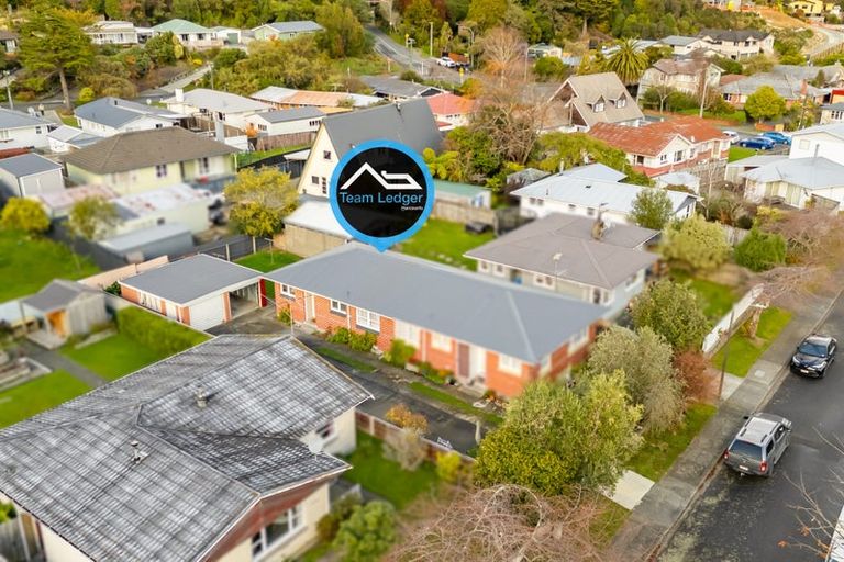 Photo of property in 2/8 Oregon Drive, Maoribank, Upper Hutt, 5018