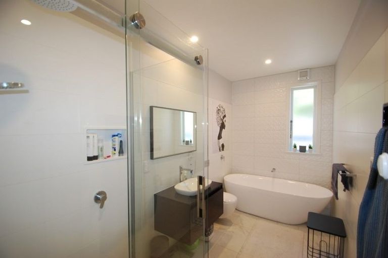 Photo of property in 20 Raine Street, Karori, Wellington, 6012