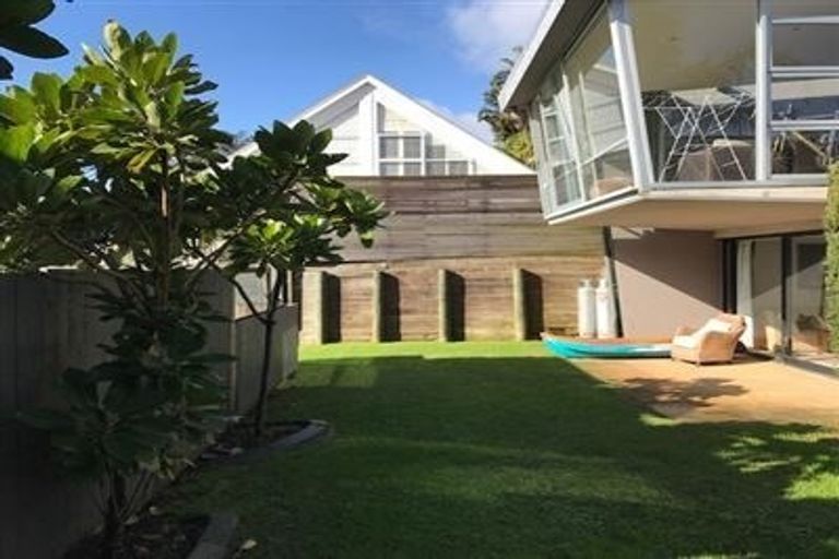 Photo of property in 1/27 Prospect Terrace, Milford, Auckland, 0620