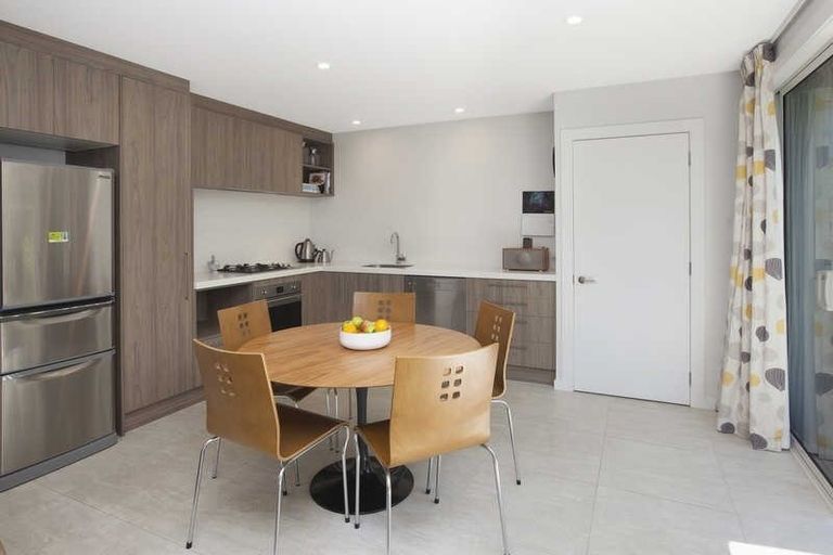 Photo of property in 2/10 Stoneyhurst Street, St Albans, Christchurch, 8014