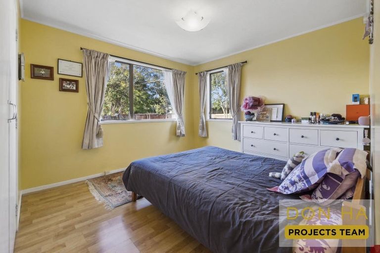 Photo of property in 10 Purata Place, Mangere Bridge, Auckland, 2022