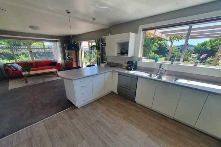 Photo of property in 102c Isleworth Road, Bishopdale, Christchurch, 8053