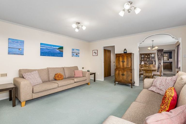 Photo of property in 7 Furneaux Grove, Whitby, Porirua, 5024