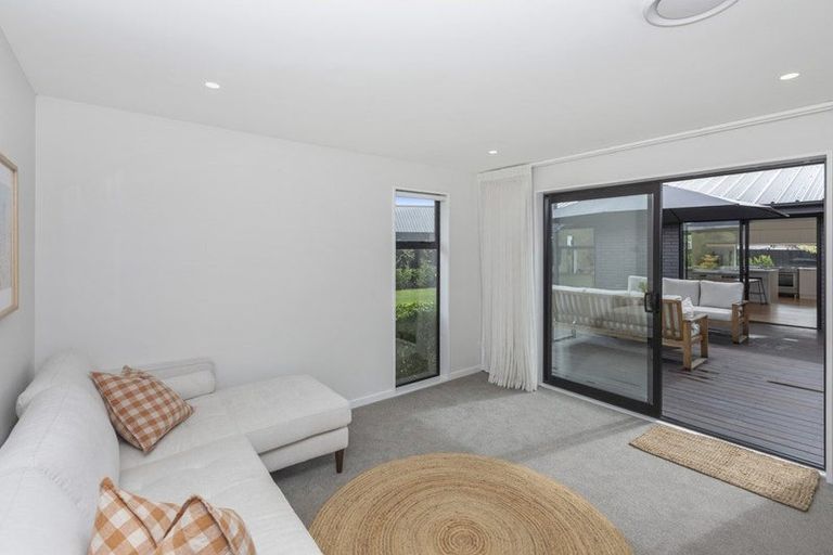 Photo of property in 7 Winning Post Place, Halswell, Christchurch, 8025