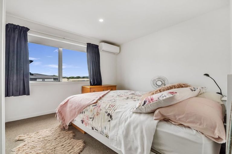 Photo of property in 7 Kanorau Place, Mangere, Auckland, 2022