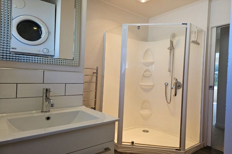 Photo of property in 35-37 Mana Esplanade, Paremata, Porirua, 5026