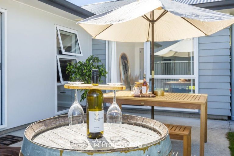 Photo of property in 21 Salisbury Crescent, Wallaceville, Upper Hutt, 5018