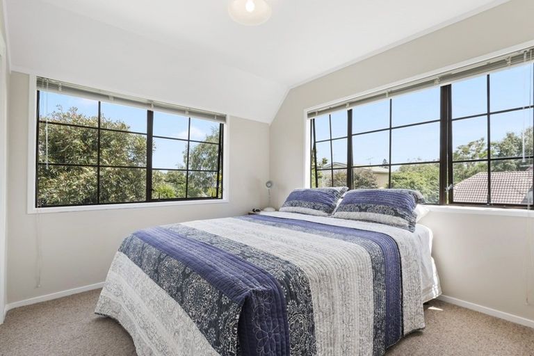 Photo of property in 12 Cumbrian Place, Conifer Grove, Takanini, 2112