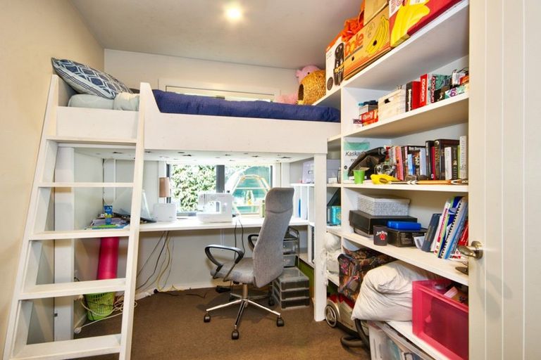 Photo of property in 7 Haddow's Place, Lake Hayes, Queenstown, 9304