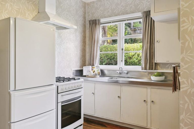 Photo of property in 16 Athens Street, Miramar, Wellington, 6022