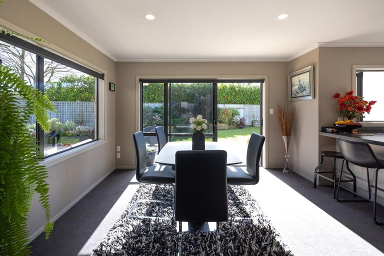 Photo of property in 95a Schnell Drive, Kelvin Grove, Palmerston North, 4414