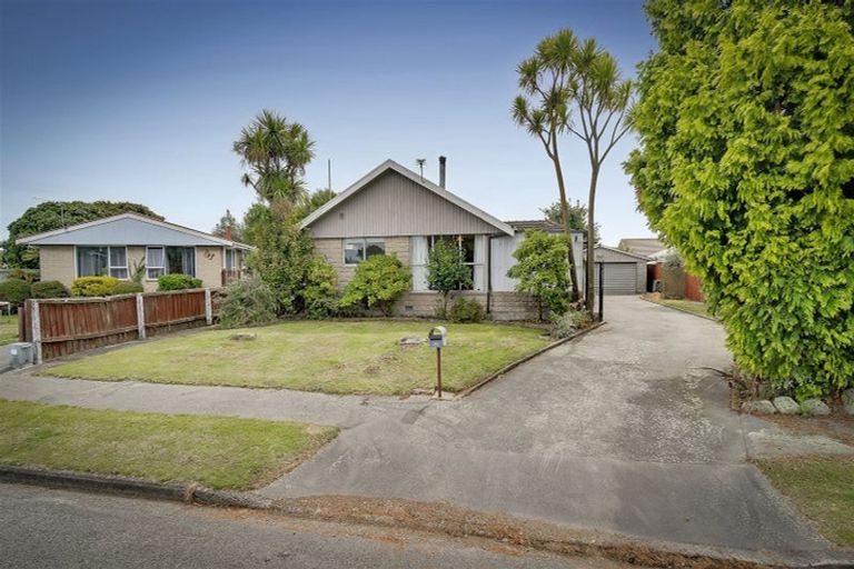 Photo of property in 36 Dickson Crescent, Hornby, Christchurch, 8042