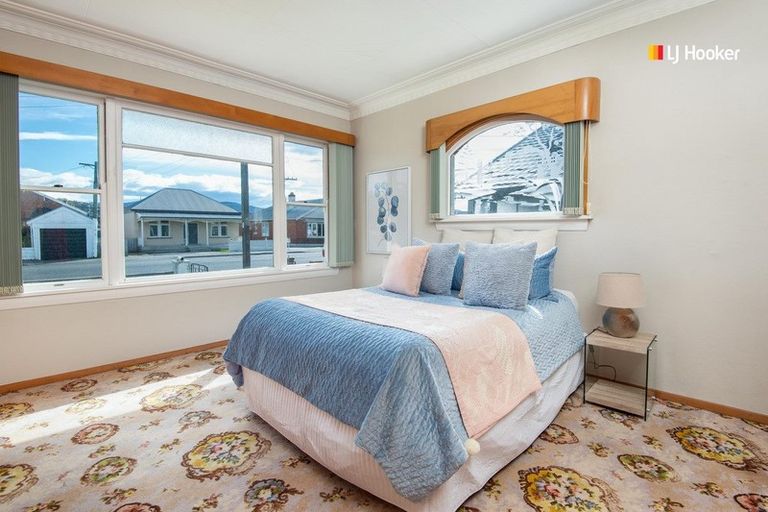 Photo of property in 57 Hargest Crescent, Saint Kilda, Dunedin, 9012