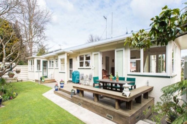 Photo of property in 8 Kensington Mews, Hokowhitu, Palmerston North, 4410