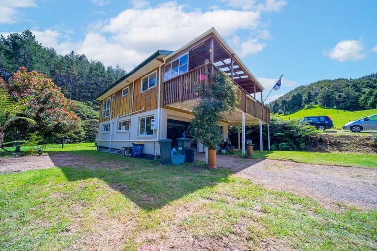 Photo of property in 1697 Russell Road, Helena Bay, Hikurangi, 0184