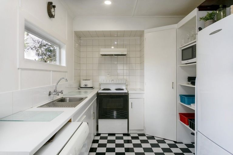 Photo of property in 30 Taupo View Road, Taupo, 3330