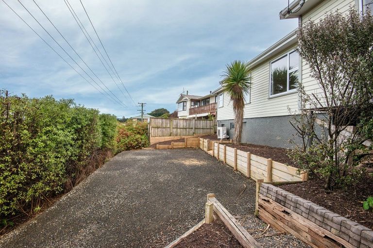 Photo of property in 33 Queen Street, Brighton, Dunedin, 9035