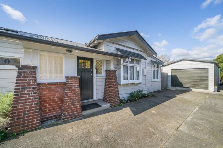 Photo of property in 34 Argyle Avenue, Takaro, Palmerston North, 4410