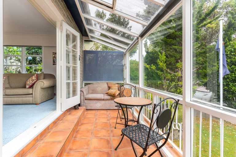 Photo of property in 39 Sunrise Boulevard, Tawa, Wellington, 5028