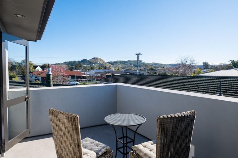 Photo of property in 23a Avondale Road, Taradale, Napier, 4112