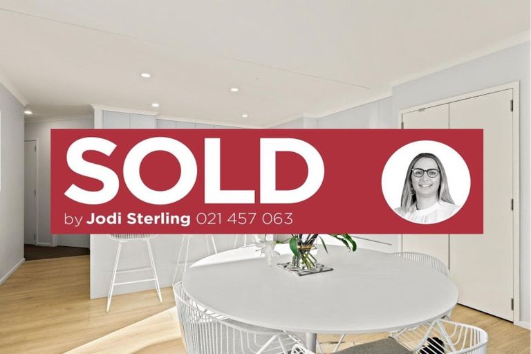 Photo of property in 18 Harbour View Road, Leigh, 0985