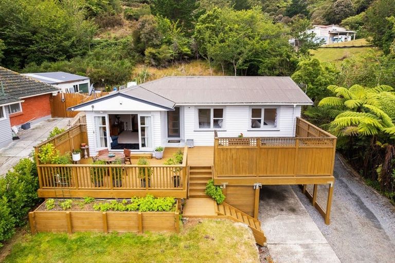 Photo of property in 75 Coast Road, Wainuiomata, Lower Hutt, 5014