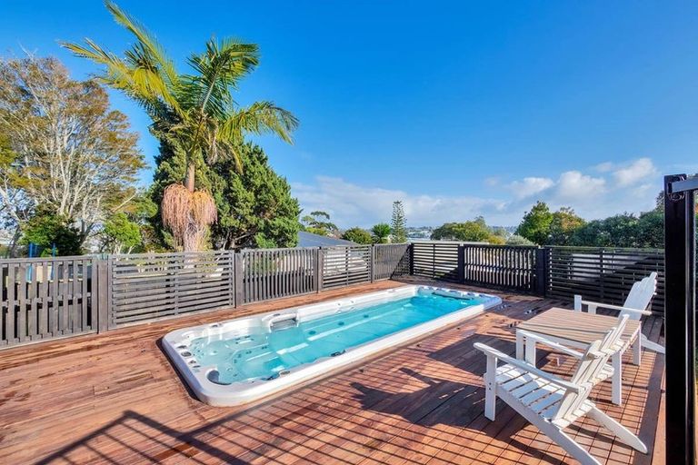 Photo of property in 2/103 Bond Crescent, Forrest Hill, Auckland, 0620