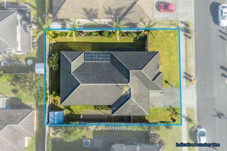 Photo of property in 18 Aberdeen Crescent, Wattle Downs, Auckland, 2103