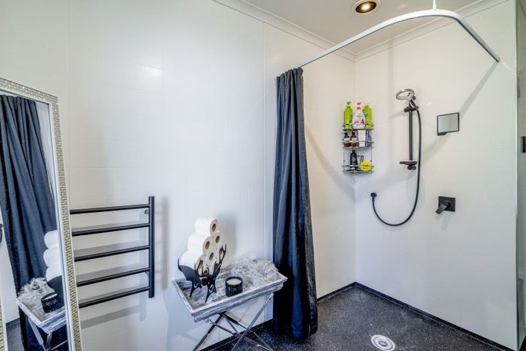 Photo of property in 20 Queen Street, Winton, 9720