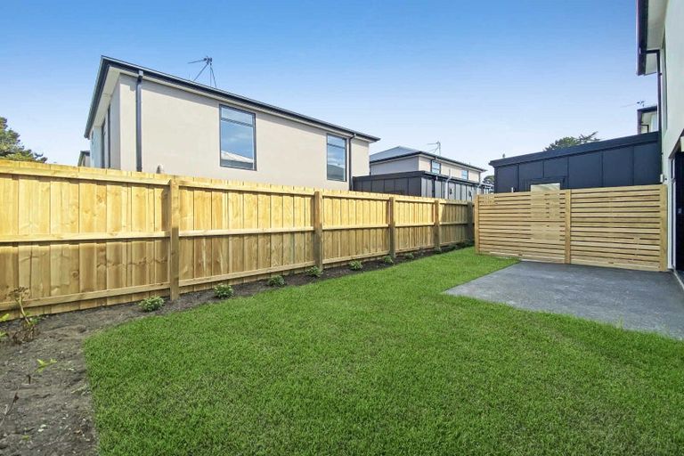 Photo of property in 2/15 Rawhiti Avenue, New Brighton, Christchurch, 8083