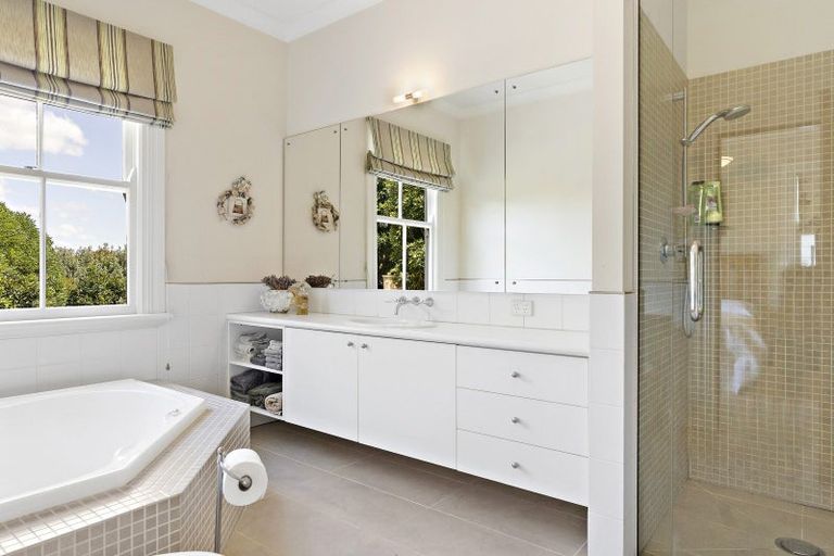 Photo of property in 24b Cromarty Drive, Martinborough, 5784