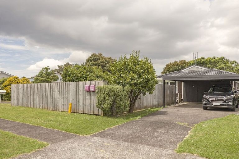 Photo of property in 2/7 Ashcroft Avenue, Mangere Bridge, Auckland, 2022