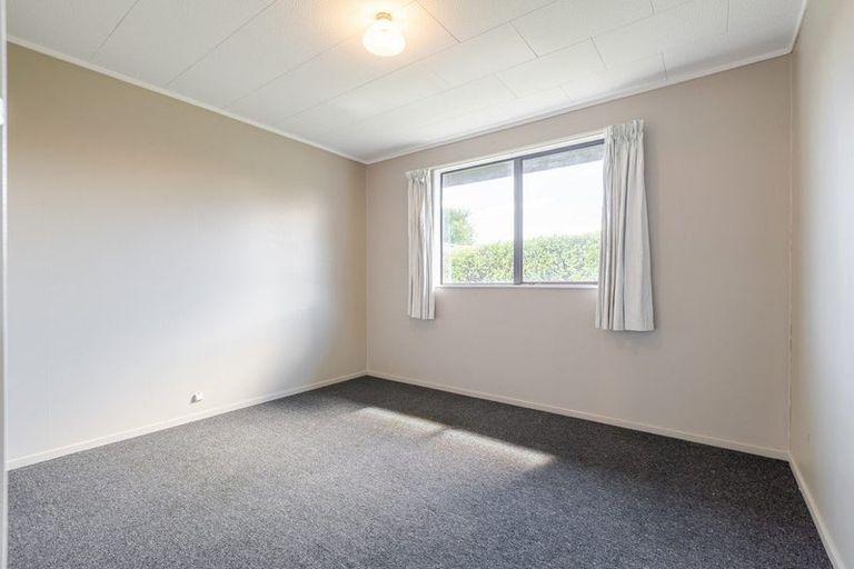 Photo of property in 30 Peppertree Glade, Kelvin Grove, Palmerston North, 4414
