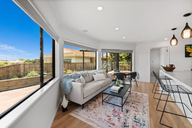 Photo of property in 216 Whitford Road, Shamrock Park, Auckland, 2016