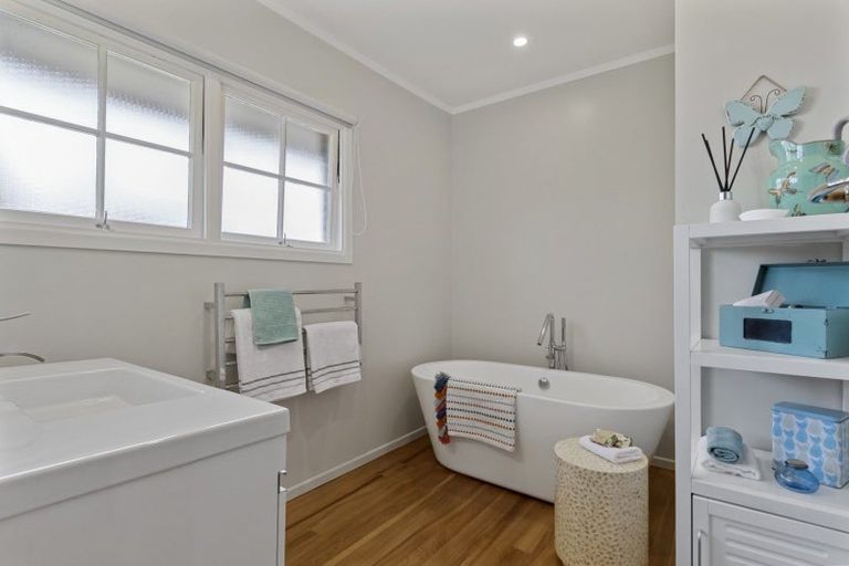 Photo of property in 39 Hillcrest Road, Hillcrest, Hamilton, 3216