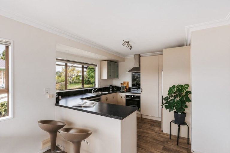 Photo of property in 73 Sutherland Road, Brookfield, Tauranga, 3110