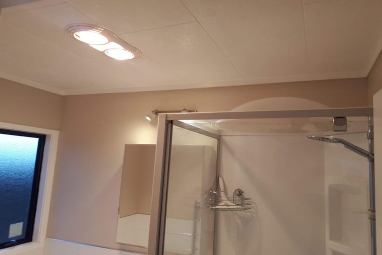 Photo of property in 1/39 Solar Road, Glen Eden, Auckland, 0602