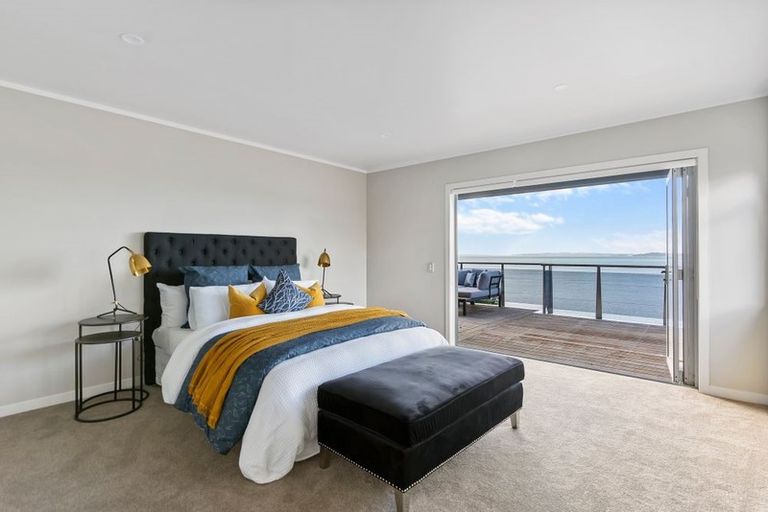 Photo of property in 17 Rangitoto View Road, Cockle Bay, Auckland, 2014