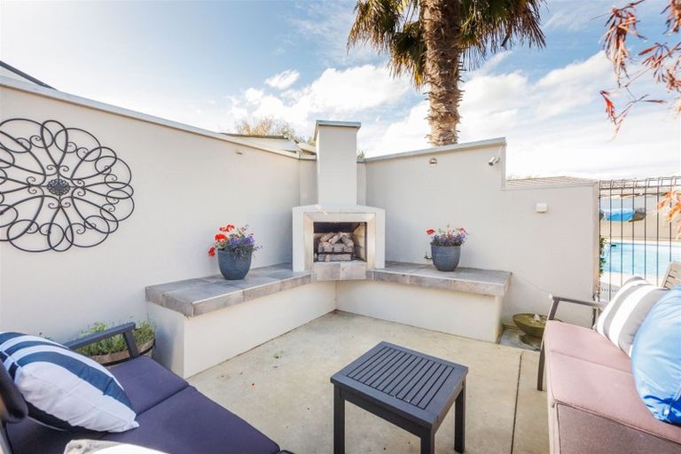 Photo of property in 47 Rangitane Street, Palmerston North, 4414