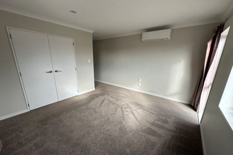 Photo of property in 68 Craigs Way, Hobsonville, Auckland, 0616