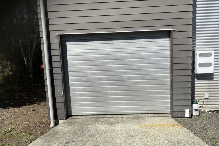 Photo of property in 433a West Coast Road, Glen Eden, Auckland, 0602