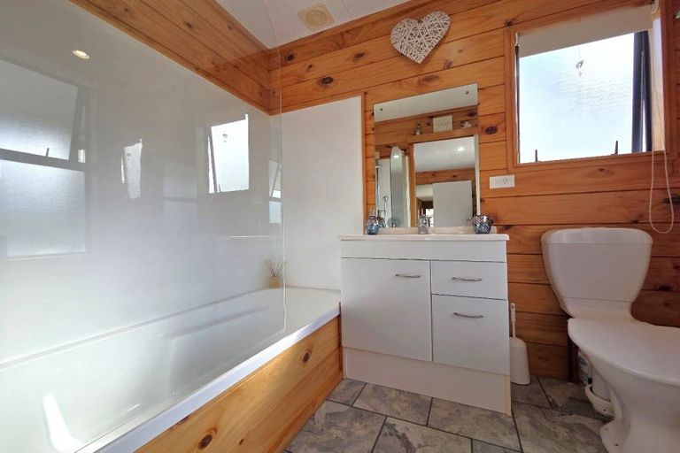 Photo of property in 302 Matarangi Drive, Matarangi, Whitianga, 3592