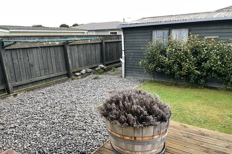 Photo of property in 11 College Street, Awapuni, Palmerston North, 4412