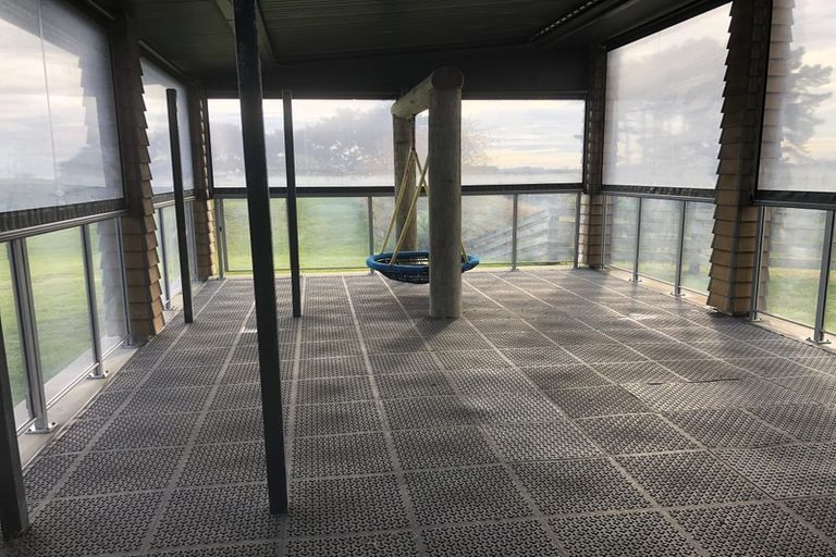 Photo of property in 191 Harakeke Road, Te Horo, Otaki, 5581