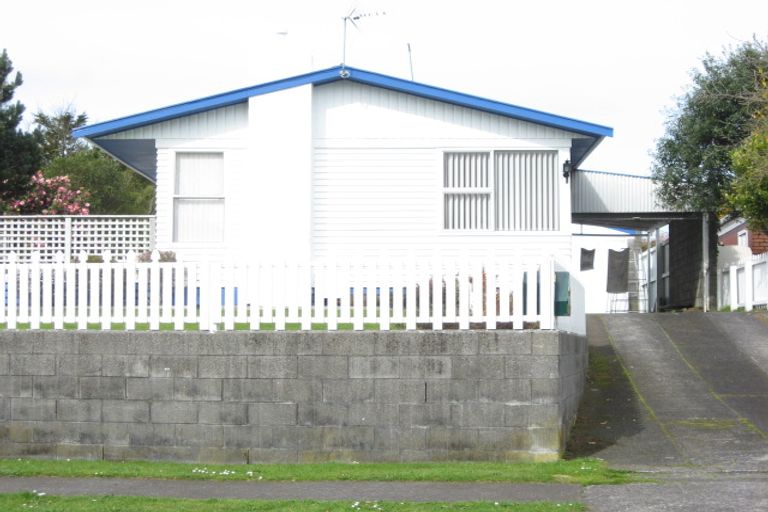 Photo of property in 27 Konini Street, Inglewood, 4330