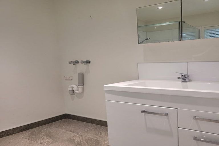 Photo of property in 2/7 Morice Place, Torbay, Auckland, 0630